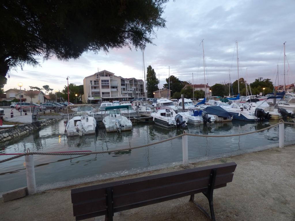 Les Marinas De Cassy Apartment Lanton Bagian luar foto